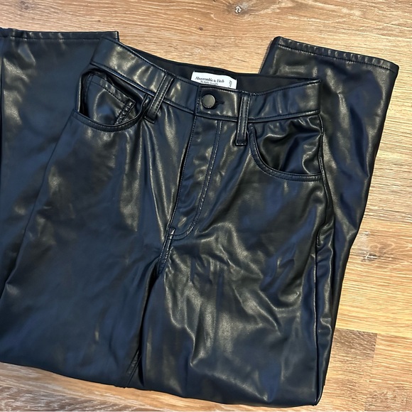 Curve Love Vegan Leather Ankle Straight Pant - Picture 6 of 6